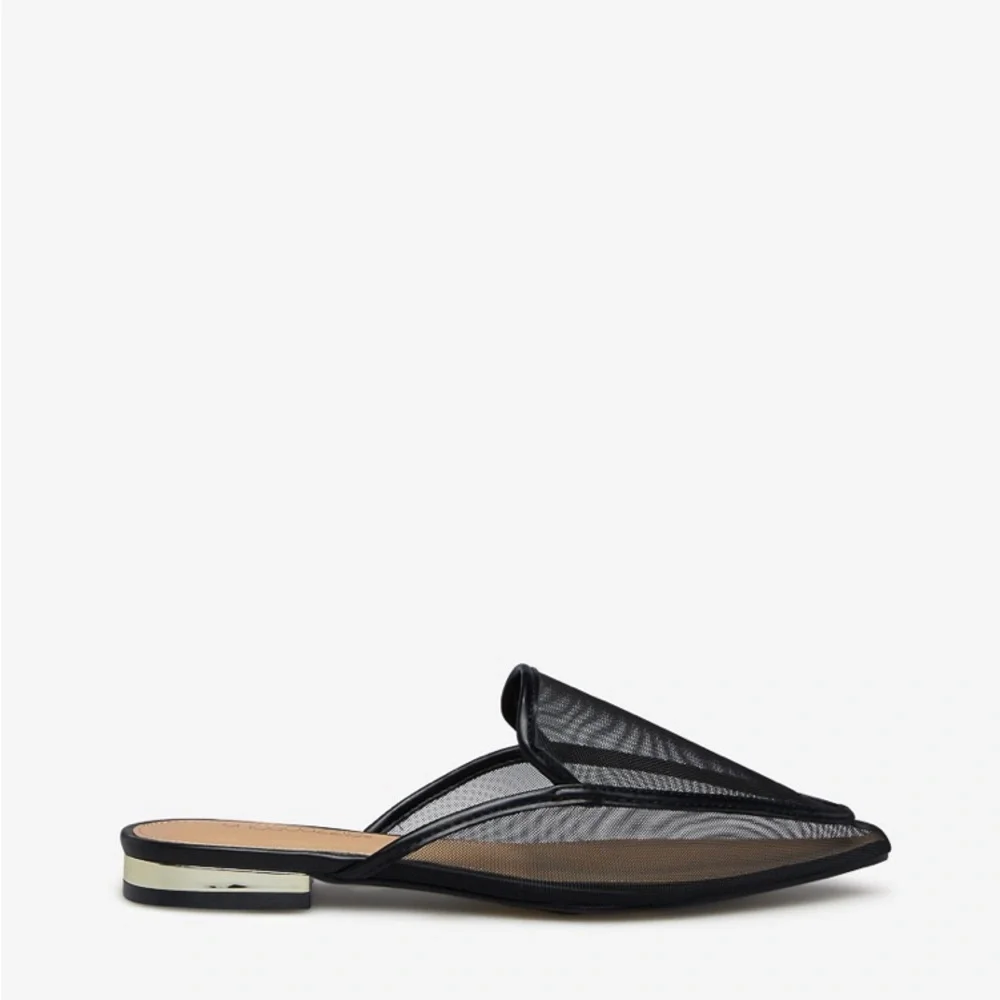 Sz 7W Franceen Pointed Toe Black Flats NIB-7244